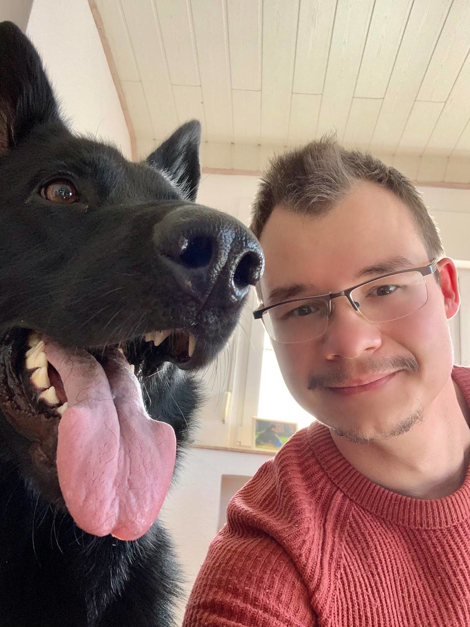 Robert Skibbe - Full Stack Developer und Schäferhund Merlin